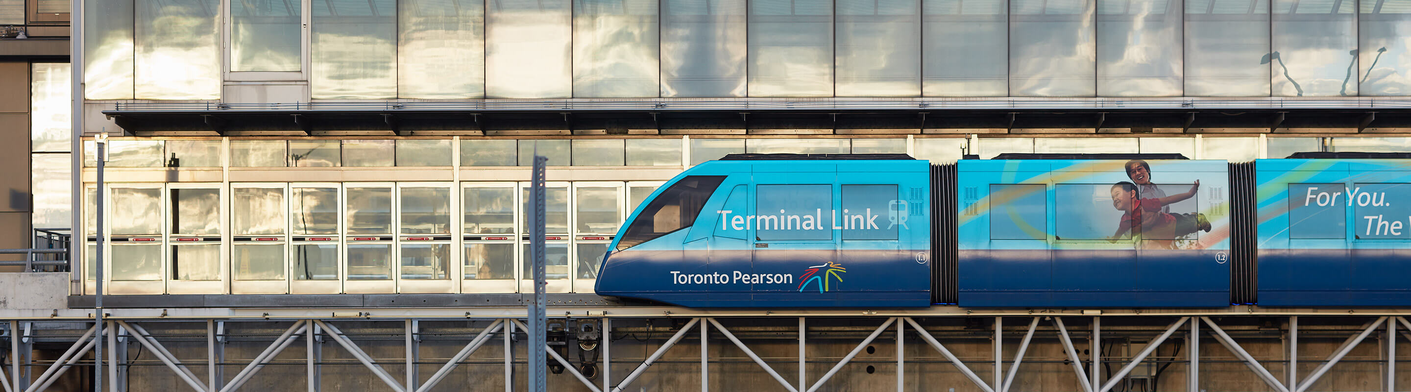 Terminal Link – Train between Pearson Airport Terminals | Pearson Airport
