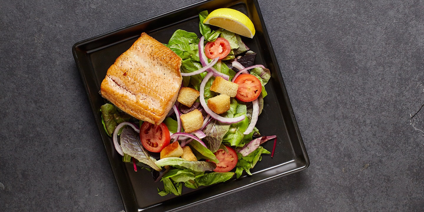 salmon salad and bread