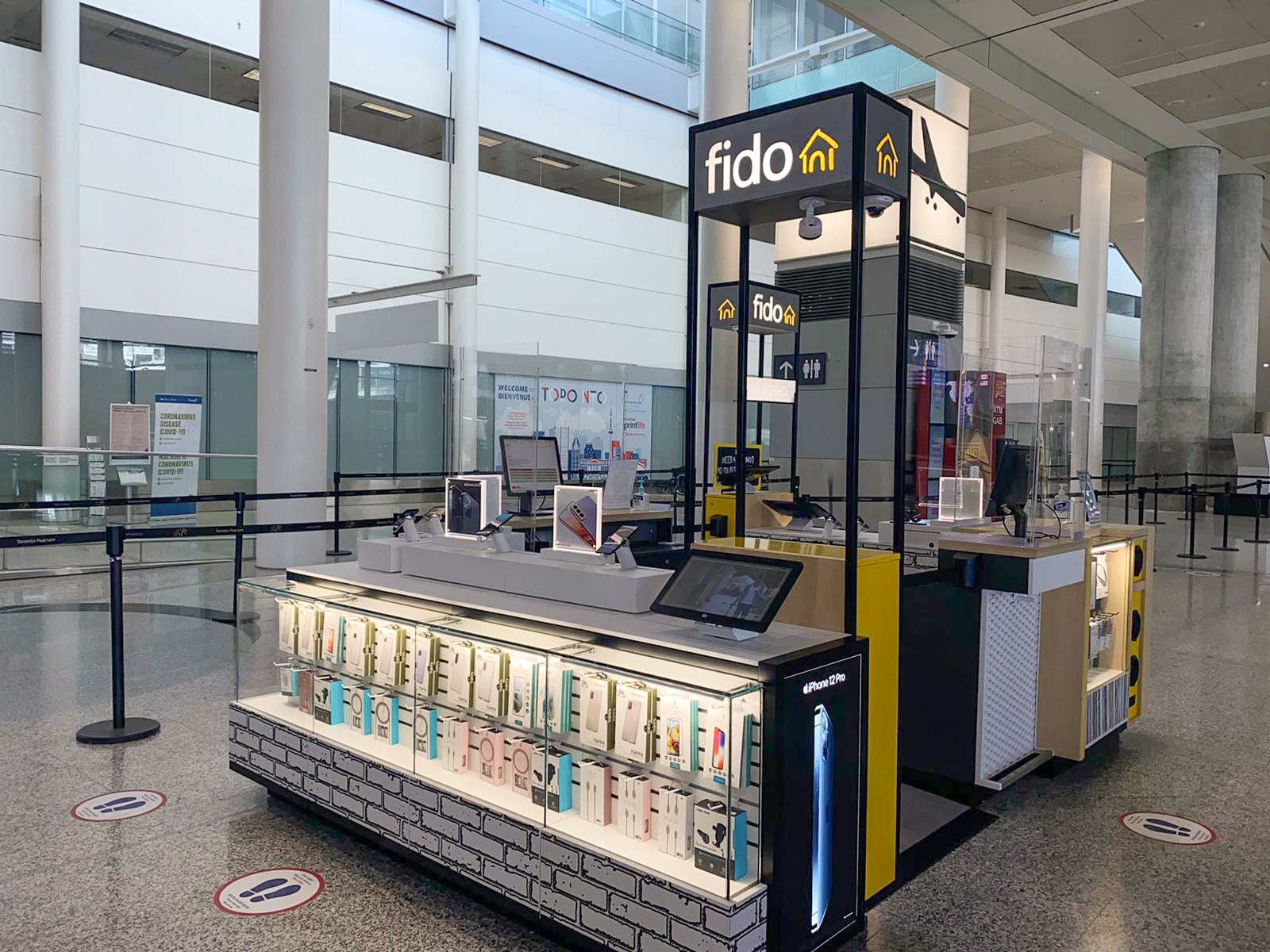 Fido kiosk in Terminal 1, International Arrivals